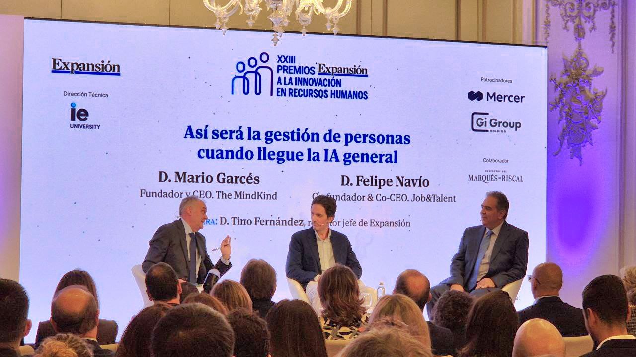 Mario Garcés at the XXIII Expansion Awards to HHRR innovation